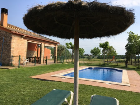 casa rural Can Morat piscina03