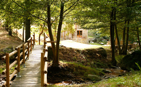 casa-rural-riudecos-agroturisme-molí-exterior-02