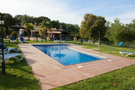 casa rural Can Rajoler piscina01