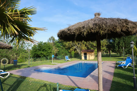 casa rural Can Rajoler piscina02