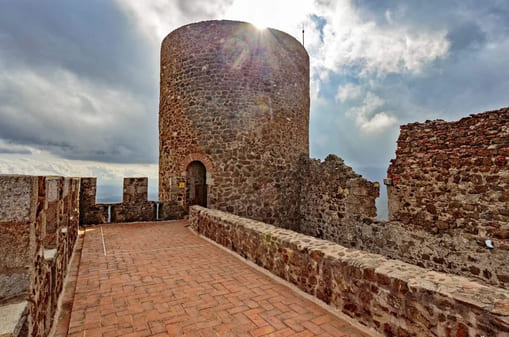 torre castillo montsoriu3
